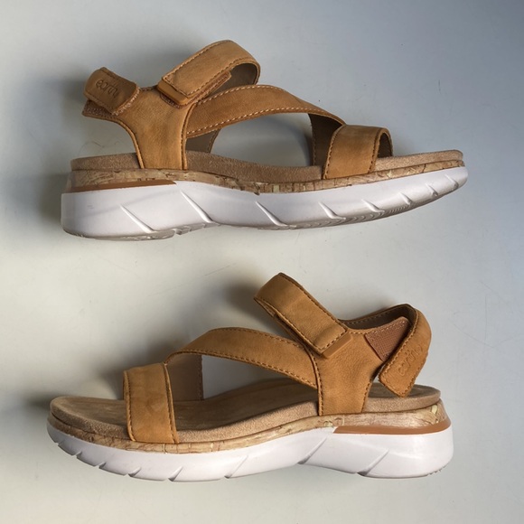 Earth Roni Leather sandals size 6, mustard color, excellent condition - Picture 3 of 11